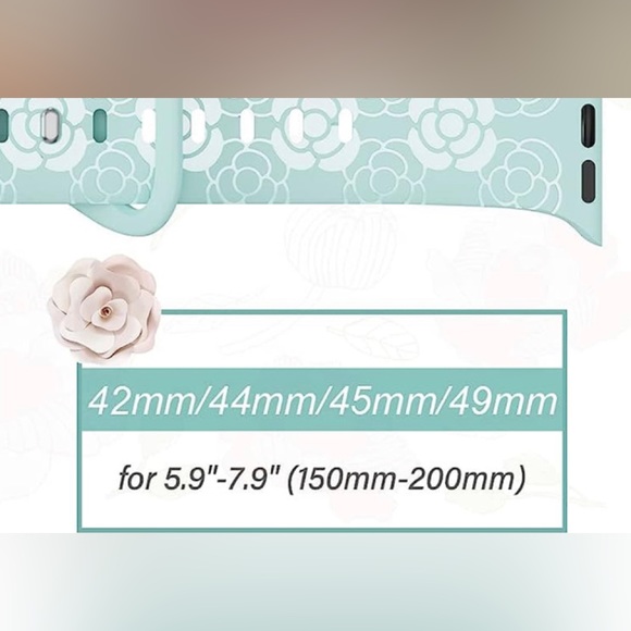 Flower engraved silicone Apple Watch bands. - Picture 4 of 4